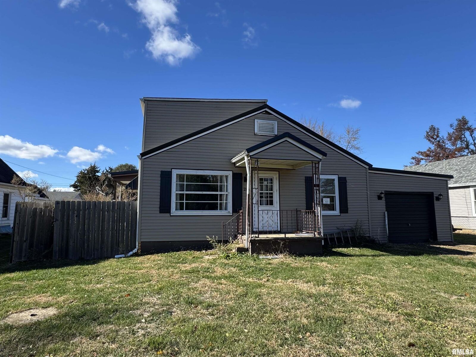 Property Photo:  202 Burlington Avenue  IL 61531 