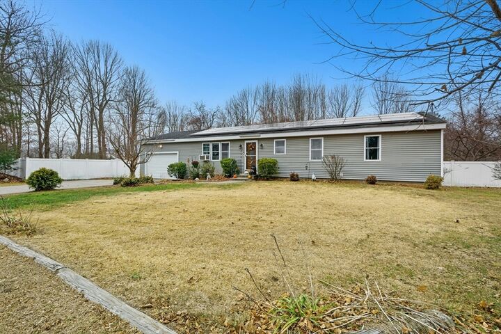 252 Pleasantdale Rd  Rutland MA 01543 photo