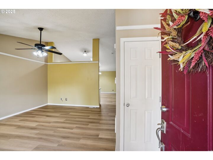 Property Photo:  463 Hrubetz Rd  OR 97302 