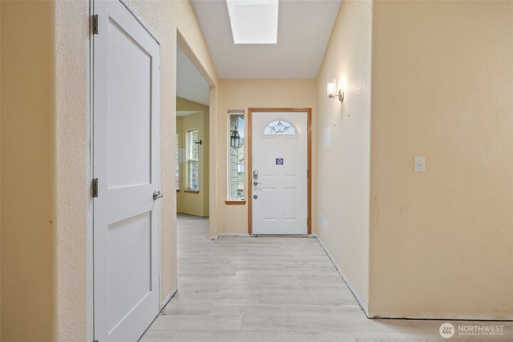 Property Photo:  5423  33rd Court SE  WA 98503 