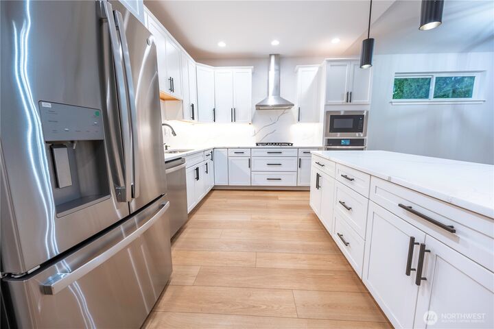 Property Photo:  9078  Seamist Lane  WA 98230 