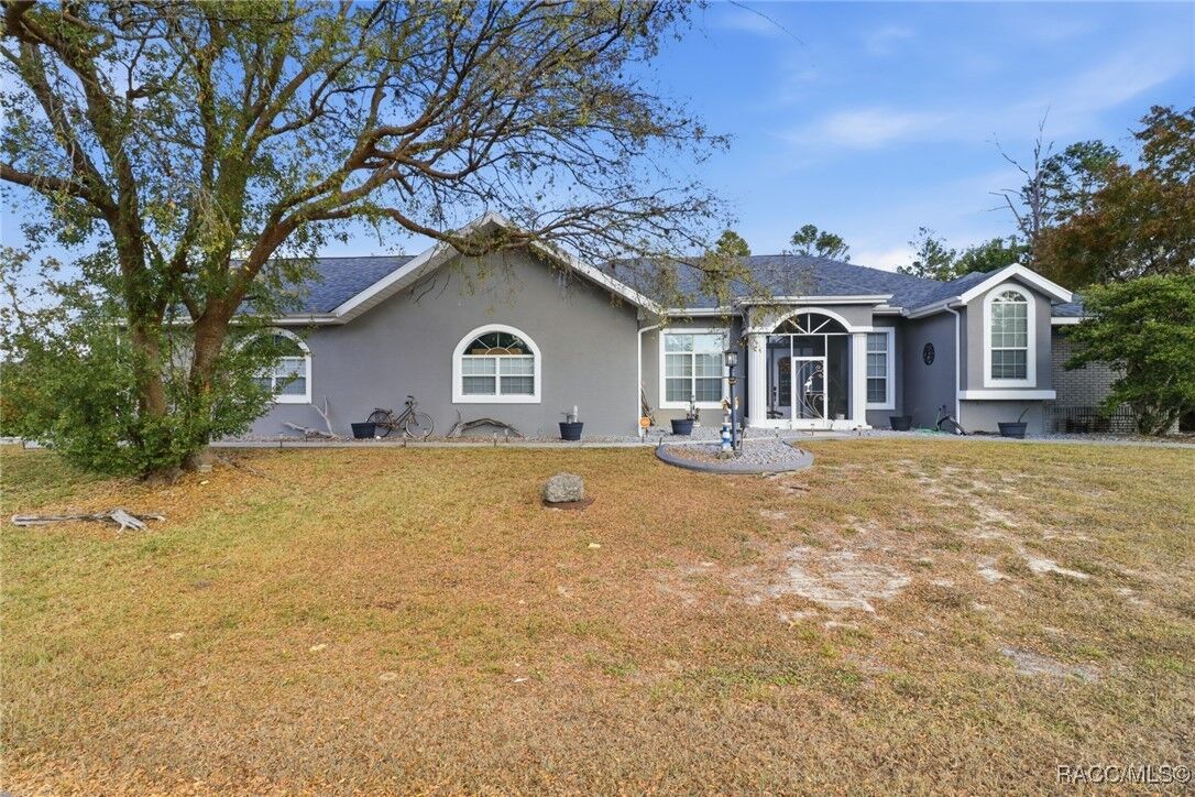 Property Photo: 14 Tall Marigolds Court FL 34446