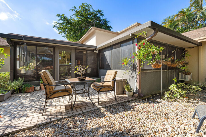 Property Photo: 1425 NW 28th Avenue FL 33445