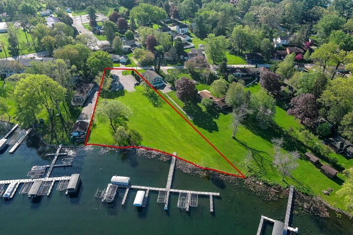 Property Photo:  413 Strauss Unit 5 Avenue  WI 54941 