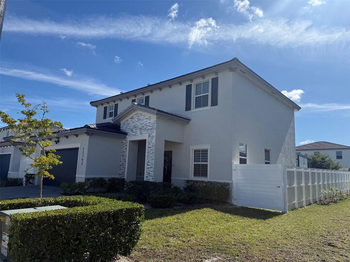 Property Photo: 12742 SW 213th Ter FL 33177