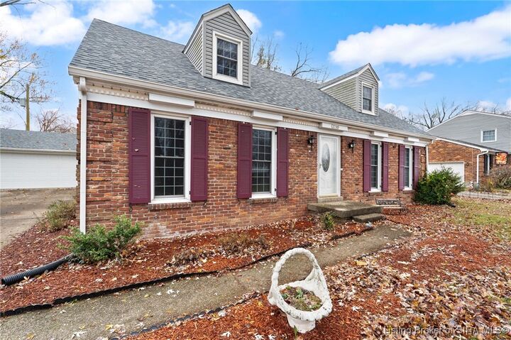 Property Photo:  1710 Creekside Drive  IN 47129 