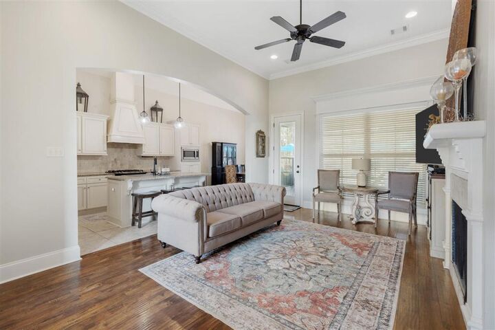 Property Photo: 3255 Fairwood Lane LA 70607