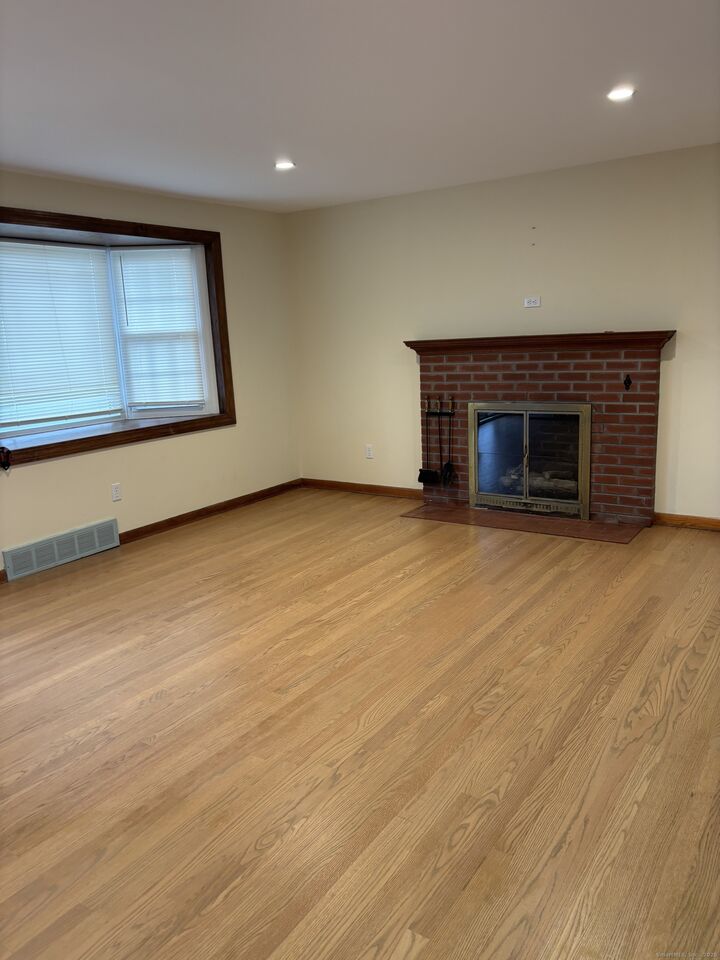 Property Photo:  125 Douglas Street  CT 06614 