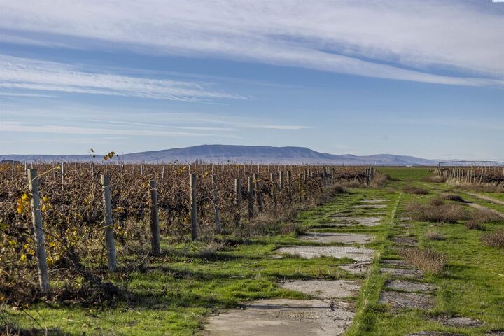 Property Photo:  11201 Taylor Flats Road  WA 99301 