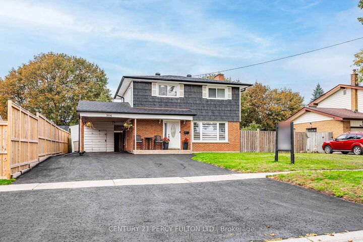 Property Photo:  904 Somerville Street  ON L1G 4J7 