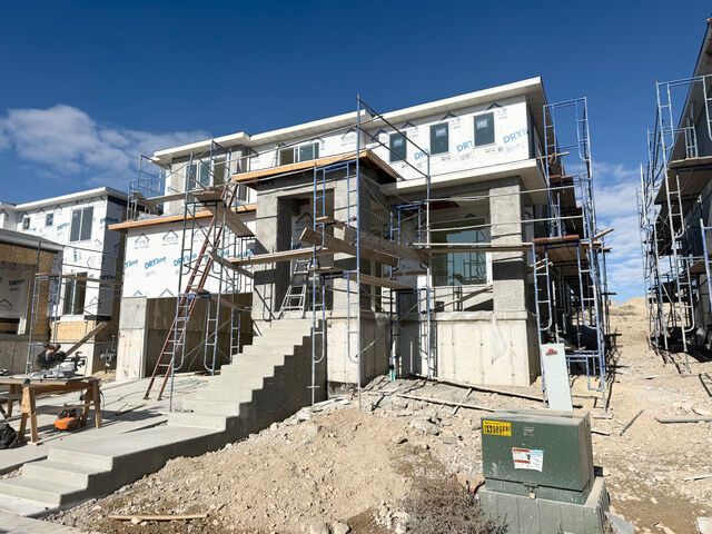 Property Photo: 6934 W Pointe Cedar Ln S 330 UT 84081