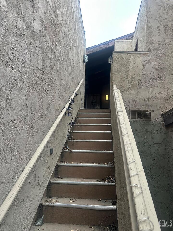 2209 Cedro Court D  Bakersfield CA 93309 photo