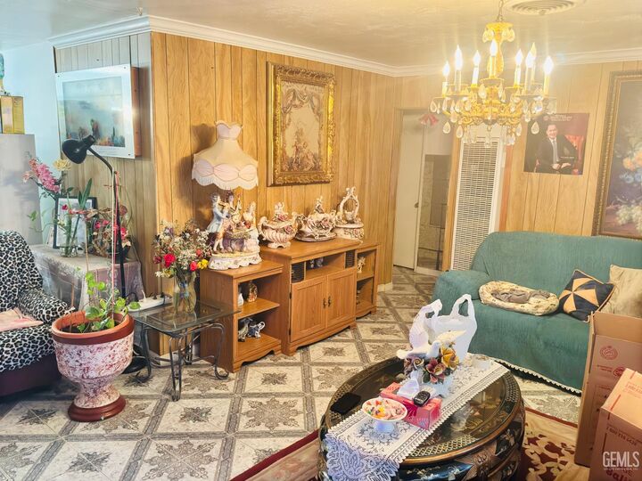 Property Photo:  216 20th Avenue  CA 93215 