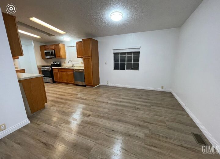 Property Photo:  14035 Rosedale Highway 81  CA 93314 