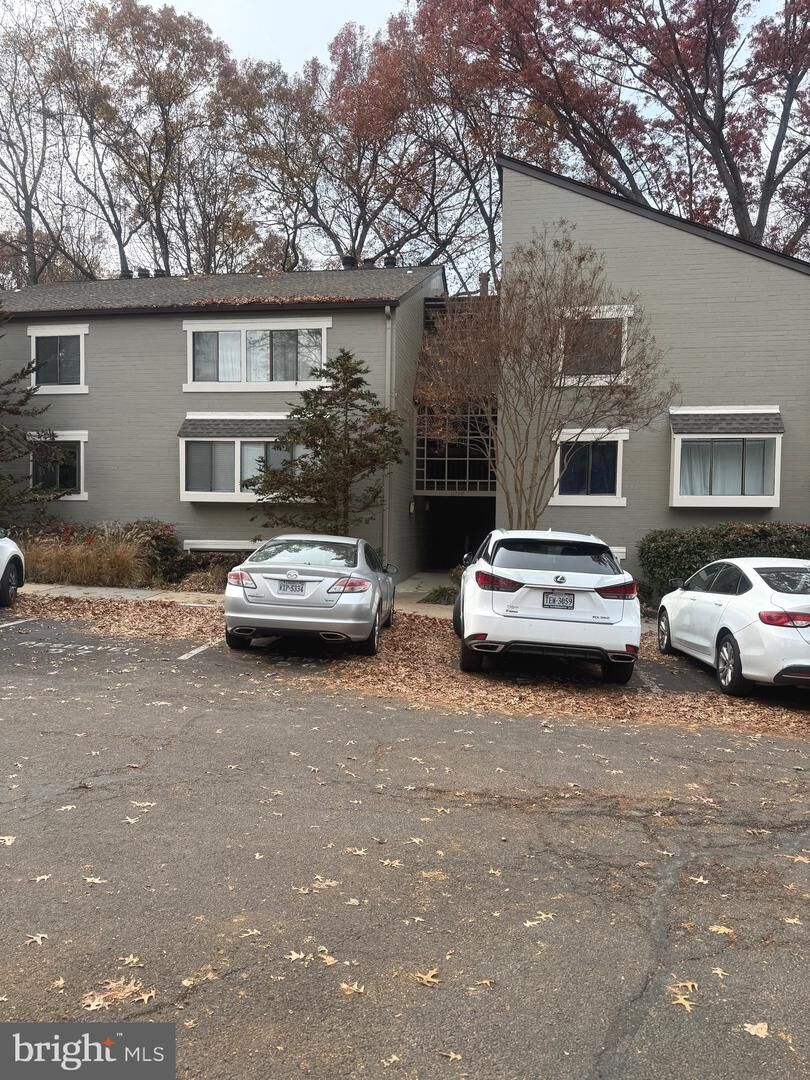 Property Photo:  11739 Ledura Court T7  VA 20191 