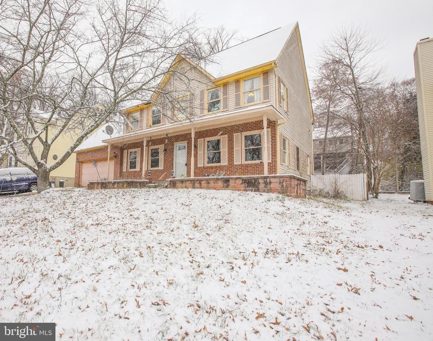 Property Photo: 2804 Woodway Place MD 20785