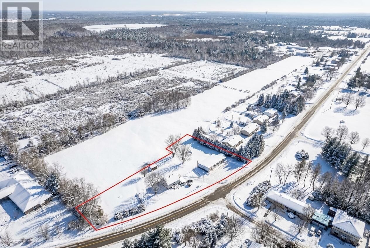 Photo de la propriété:  3004 Rideau Ferry Road  ON K7H 0H3 