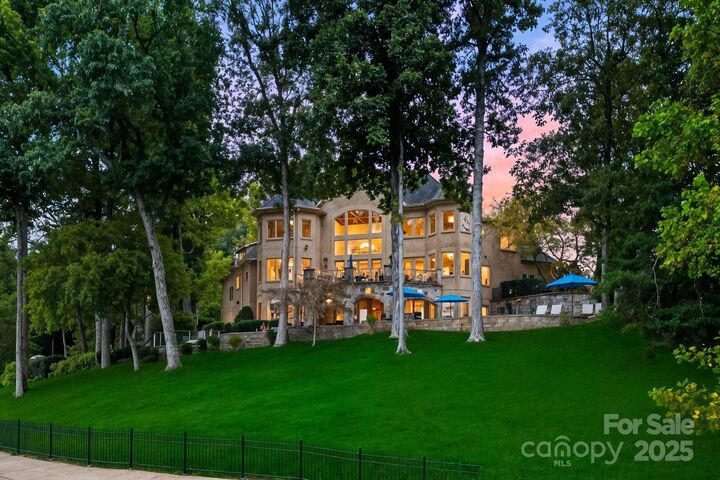 Property Photo: 115 Emerald Point Lane NC 28117