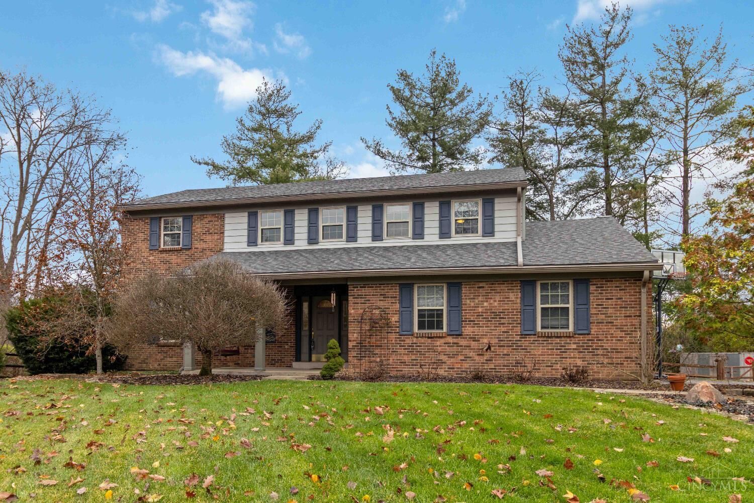 Property Photo:  8140 Maxfield Lane  OH 45243 