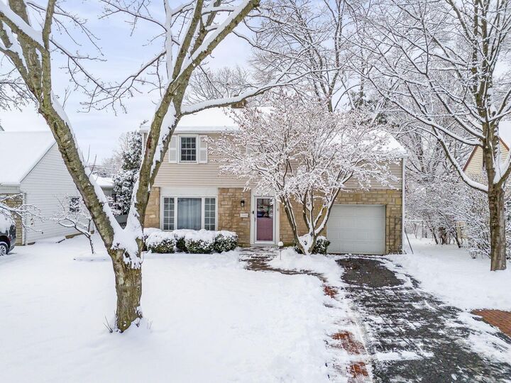 Property Photo: 2225 Swansea Road OH 43221