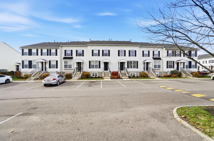 Property Photo: 343 Pristine Path OH 43004