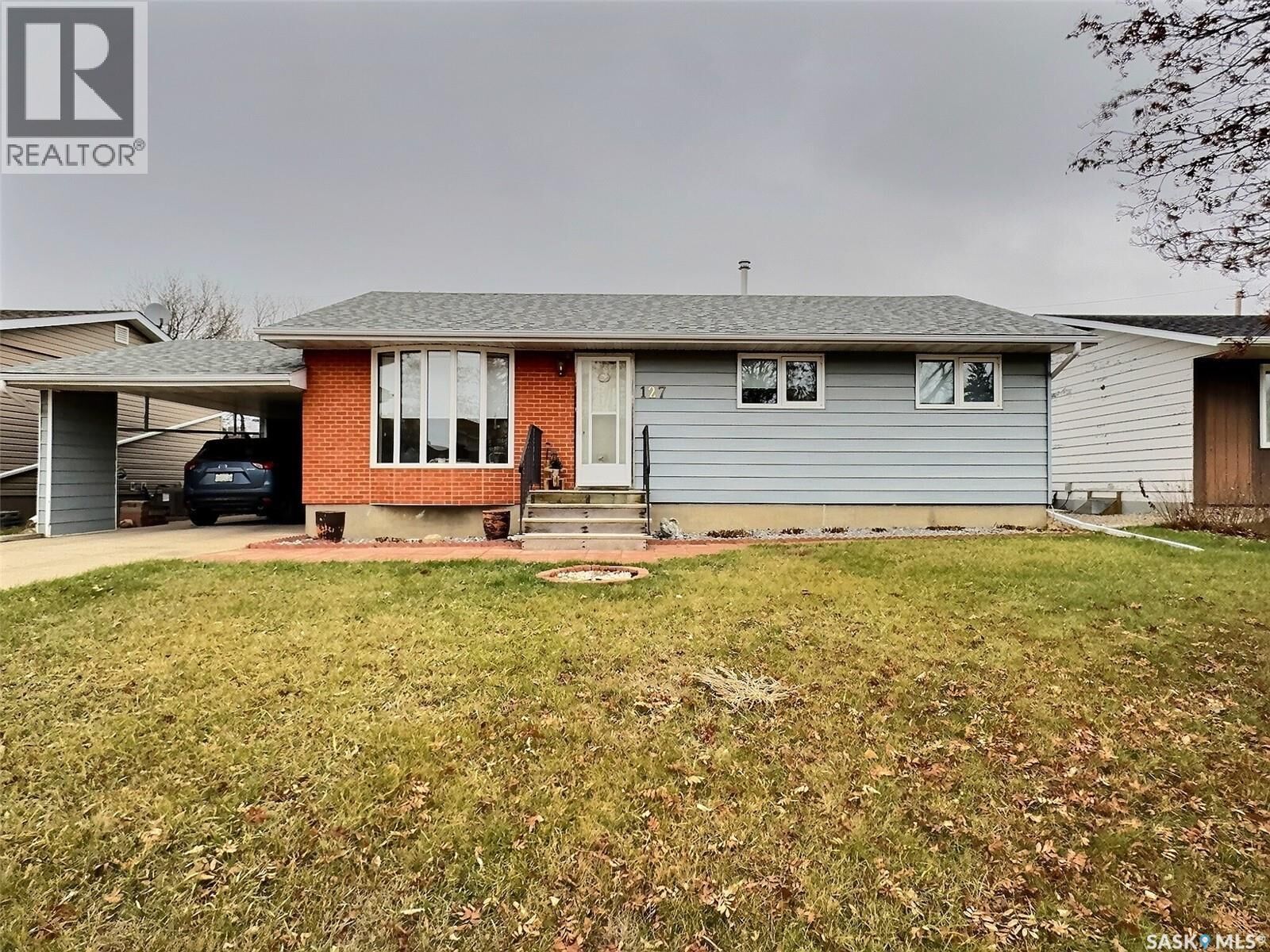 Property Photo:  127 McDonald Road  SK S4A 0B9 
