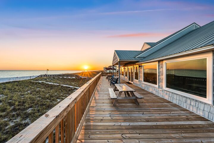 8123 Gulf Boulevard  Navarre FL 32566 photo