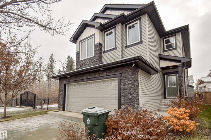 Property Photo: 19 Meadowgrove Lane AB T7X 0W2