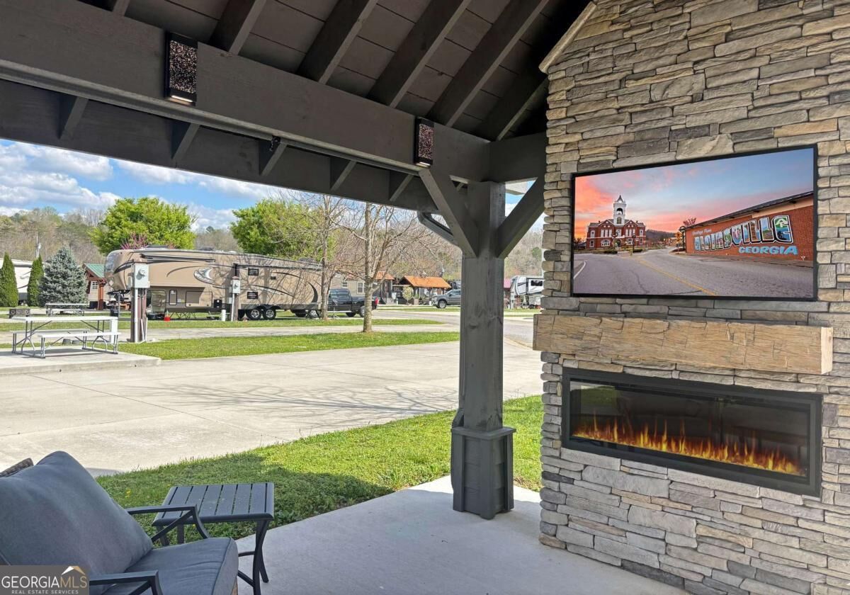 Property Photo:  46 Circle Back Lane  GA 30512 