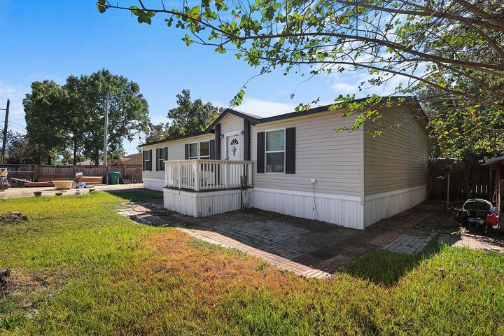 450 Reuben White Drive  Crosby TX 77532 photo