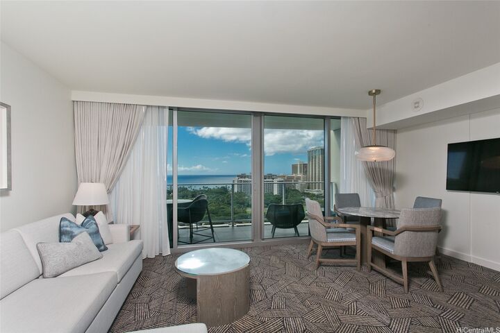 Property Photo: 383 Kalaimoku Street E1905 HI 96815