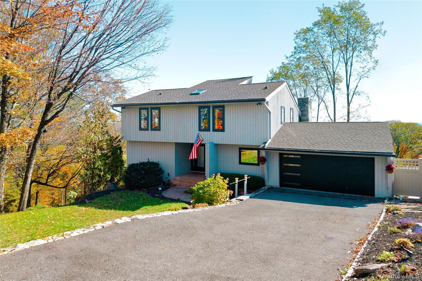 Property Photo:  26 Summit Circle Drive  NY 10541 