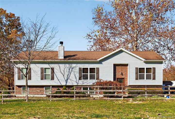 99 Dusinberre Road  Gardiner NY 12525 photo