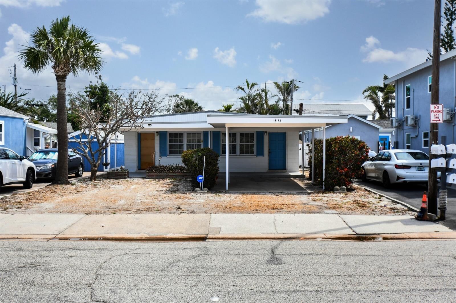 Property Photo:  14147 Palm Street  FL 33708 