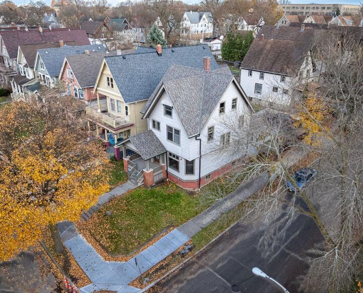 3249 W McKinley Blvd  Milwaukee WI 53208 photo