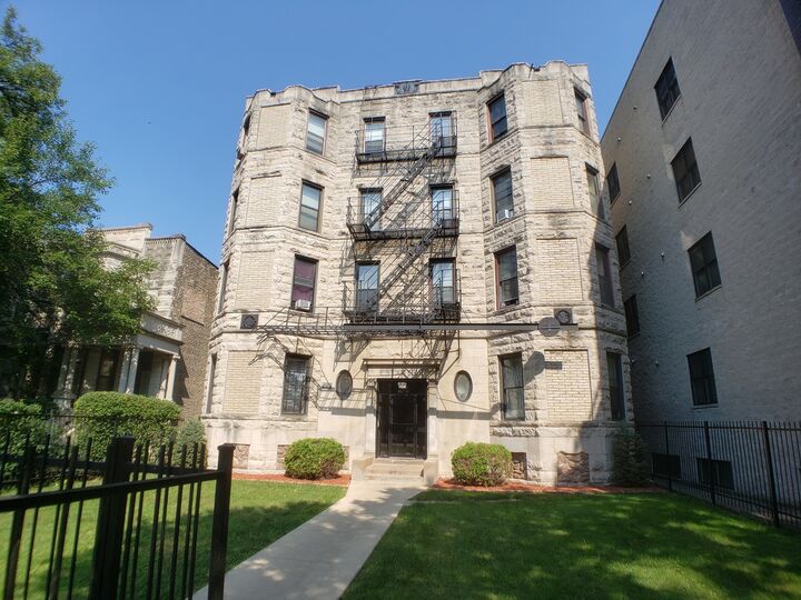 Property Photo:  6527 S Kimbark Avenue 1F  IL 60637 