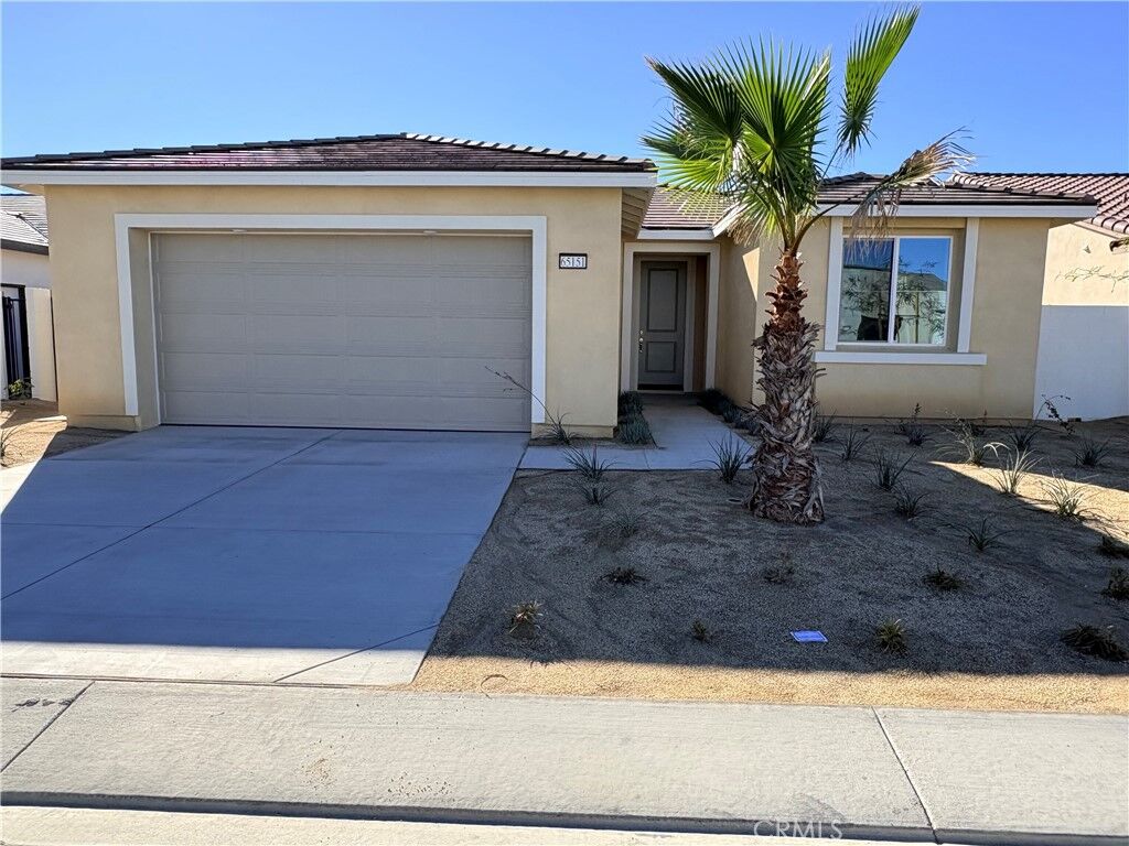 Property Photo:  65151 Avenida De Nuves  CA 92240 