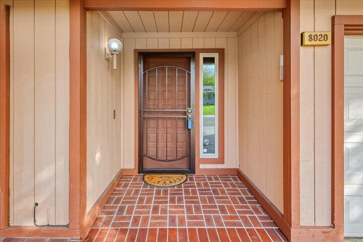 Property Photo: 8020 Ramblewood Way CA 95621