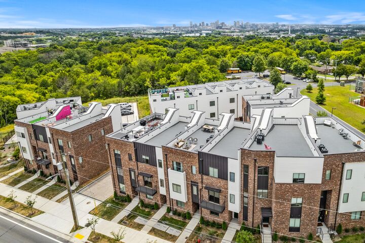 Property Photo:  504 W Trinity Ln  TN 37207 