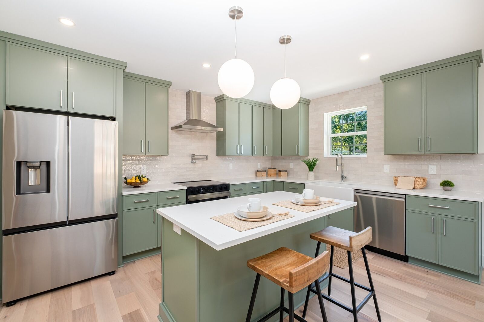 Property Photo:  3819A Edwards Ave  TN 37216 