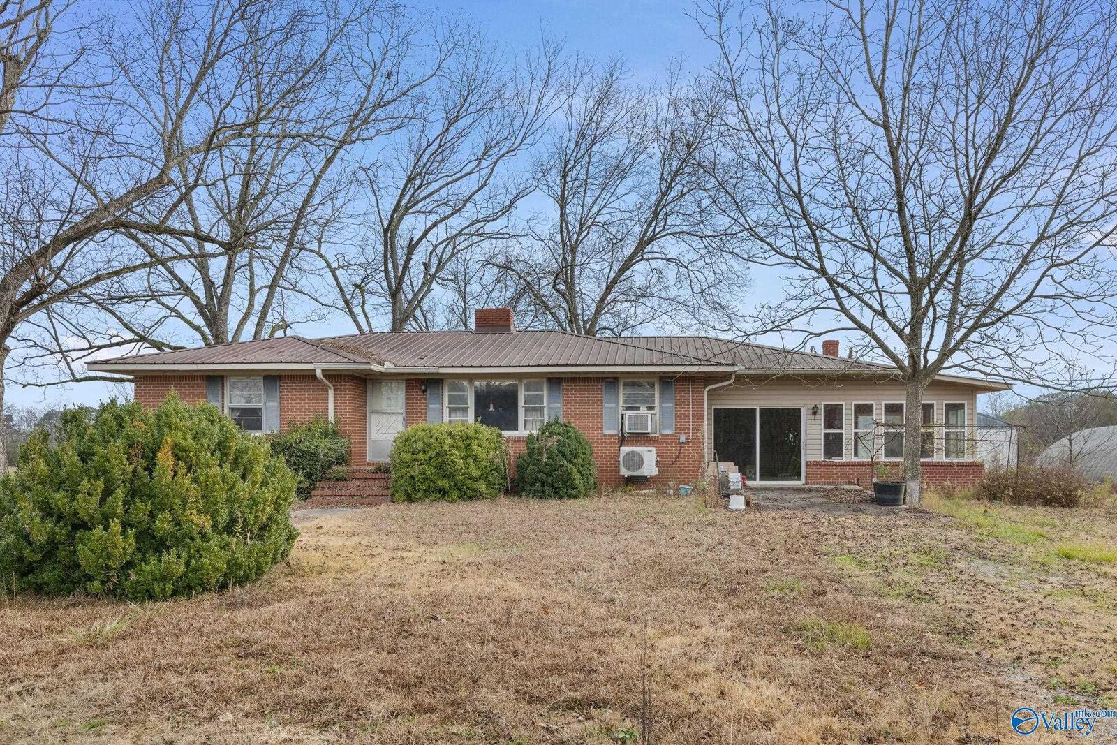 Property Photo:  275 Beard Road  AL 35640 