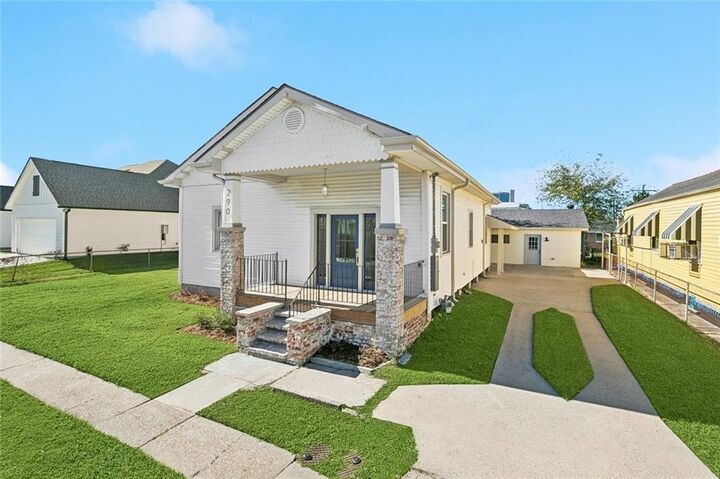 Property Photo:  290 Brooklyn Avenue  LA 70121 