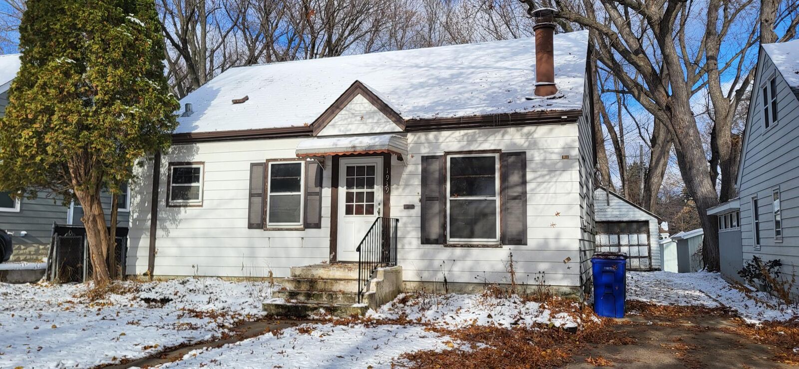 Property Photo: 1939 5th Street E MN 55119