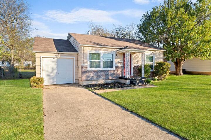 Property Photo:  231 W Center Street  TX 75116 