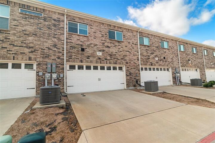 Property Photo:  1257 Jones Trail  TX 75077 