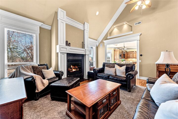 Property Photo: 1406 NE Bluff Spring Avenue AR 72712