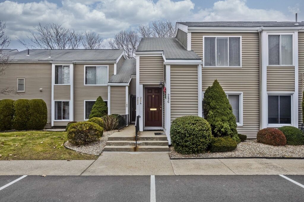 Property Photo: 286 Nassau Dr 286 MA 01129