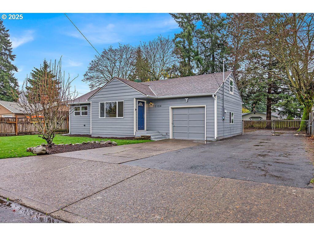 Property Photo:  13104 SE Center St  OR 97236 