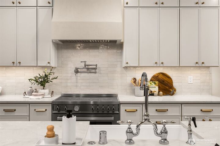 Property Photo: 4120 161st Avenue SE WA 98006