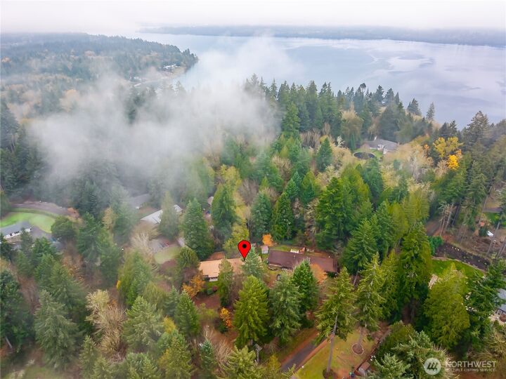 Property Photo: 4408 Ridgewood Court NW 3 WA 98502